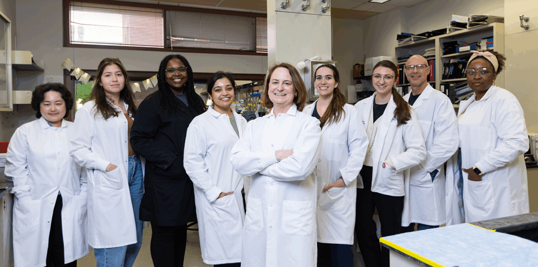 Burdette Lab poses for a group photo